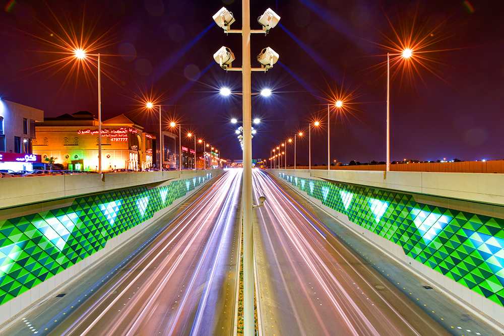 How Construction Contracts address the Financial Consequences of Delays, Emphasizing the Importance of Time in the Industry